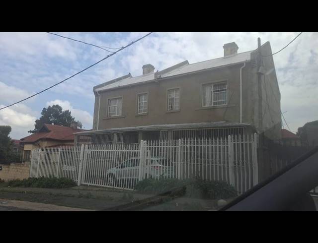 4 BEDROOM HOUSE FOR SALE IN TROYEVILLE